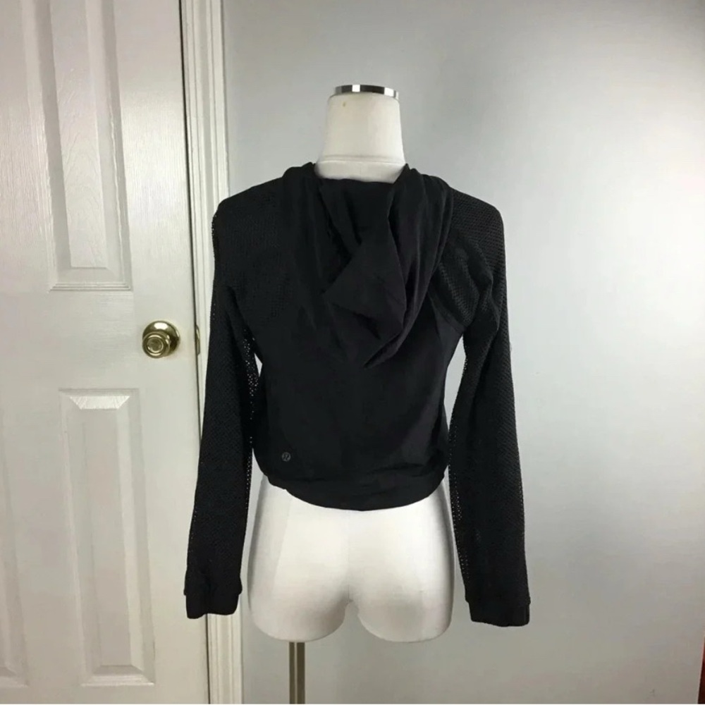 Lululemon Catch a Breeze Pullover Cropped Hoodie Women’s Size 2 - Picture 5 of 6